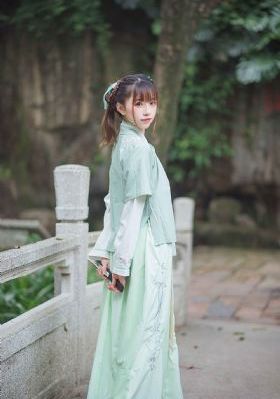 红杏出墙视频_1080P免费高清观看